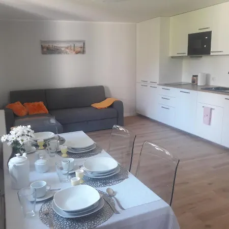 Z Prywatna Sauna Lub Antresola Apartmán *